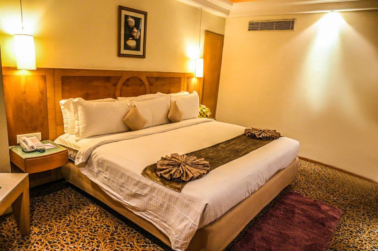 Katriya Hotel And Tower Hyderabad Exterior foto